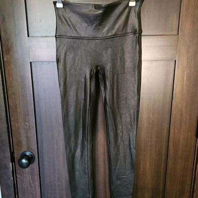 EUC Women's SPANX Shiny Metallic Black Leggings Hot Pants Size Medium