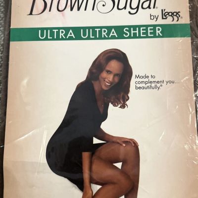 Brown Sugar Medium/Tall Coffee Ultra Sheer Womens Nylons Pantyhos