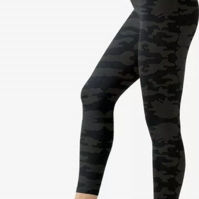 Warner's No Muffin Top Legging L/XL  Black Camo