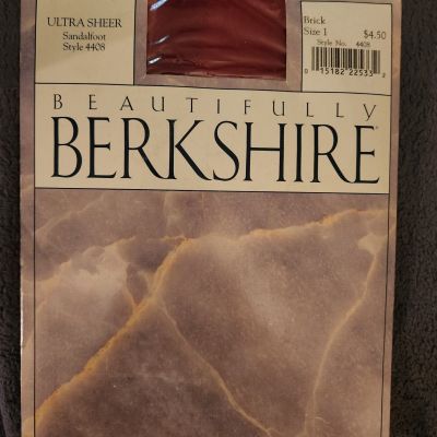 Berkshire Beautifully Ultra Sheer Sandalfoot Pantyhose size 1 in Brick Vintage