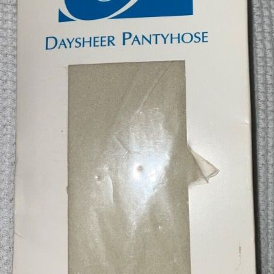 Catherine's Day Sheer Pantyhose Plus Size E White New Up to 5'9