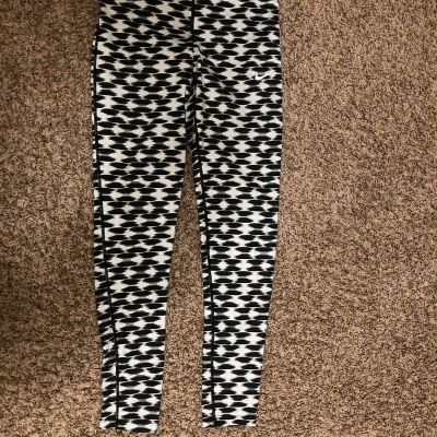 Nike Leggings Medium Ankle Length Black and White Geometric Print Dri Fit