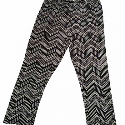 Medium Leggings Capri Black & White Chevron Yoga Workout Allison Brittney NWT