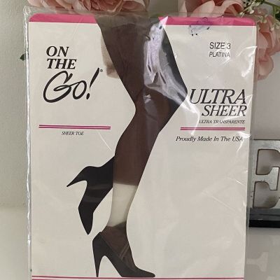 Vintage On the Go Pantyhose Womens Size 3 Platina Ultra Sheer Ultra Transparente