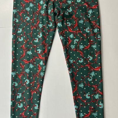 LuLaRoe Tall and Curvy TC Leggings Green / Red Holly Christmas Holiday Pattern