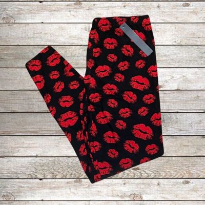 Women’s Leggings Depot Kiss Lip Print Plus Size 3X-4X NWT Extra Stretchy Soft