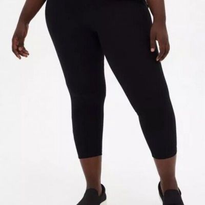 Torrid BLACK PREMIUM CROP LENGTH LEGGINGS SIZE 4