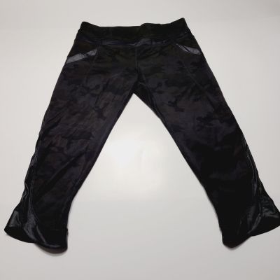 Lululemon Savasana Camo Black Legging Chase Me Crop 6 Satin Trim Pockets