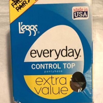 2 L'eggs Control Top Pantyhose Everyday Sz. B Off Suntan Sheer Toe