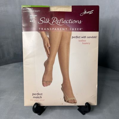 Hanes Silk Reflections Transparent Sheer Toeless Control Top Panty in Fair AB