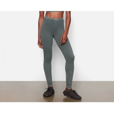 New with Tags SKIMS OUTDOOR LEGGING SIZE 4X in MALACHITE