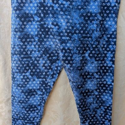 Style & Co. Woman's Capri Leggings Mid Rise Blue Print Size Petite Small NWT