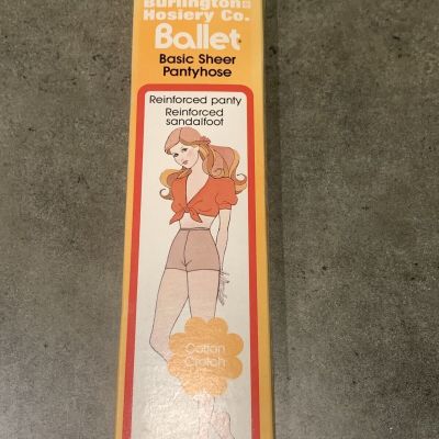 Vintage Burlington Hosiery Ballet Basic Sheer Pantyhose White Medium Long