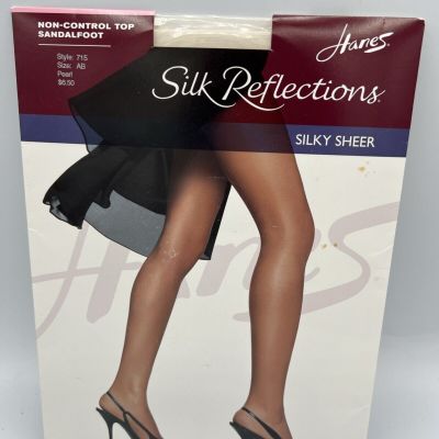 Hanes Pantyhose Non-Control Top Sandalfoot 715 Pearl Sz AB