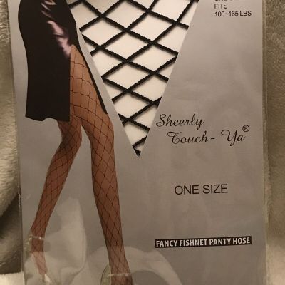 Sheerly Touch -Ya Fancy Fishnet Panty Hose