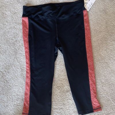 ID Ideology Plus Size Colorblocked Cropped Leggings Noir Red 2X