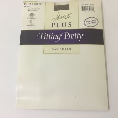 Hanes Plus Petite Fitting Pretty Pantyhose BARELY THERE Day Sheer Vintage Y2K