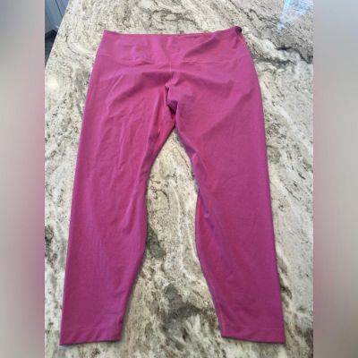 Nike Dri-Fit NWOTS Active Wear Leggings in Pink size 2X