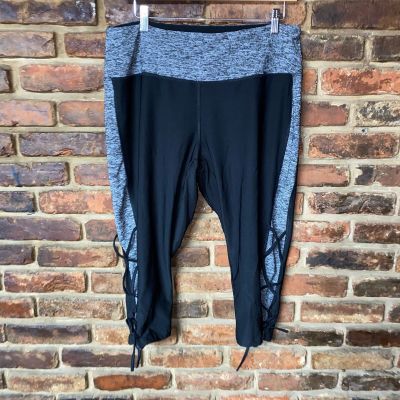 Vogo Athletica Black White Lace-Up Strappy Crop Capri Leggings Women's Size 1X