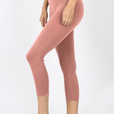 Plus Size Seamless Classic Capri ~ Dusty Rose