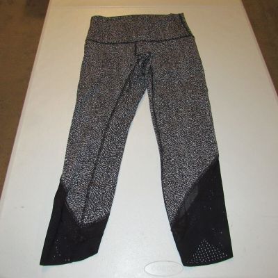 Lululemon Women's Black White Cropped Yoga Legging Pants Size 8