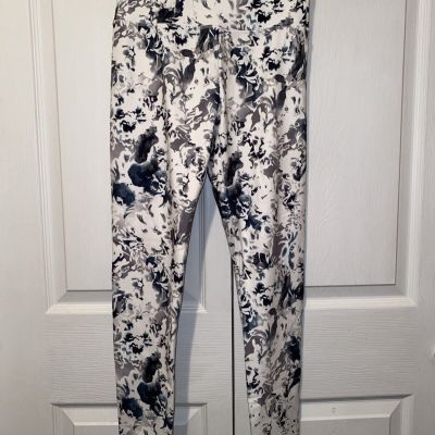 Ankle Length Leggings Size Medium