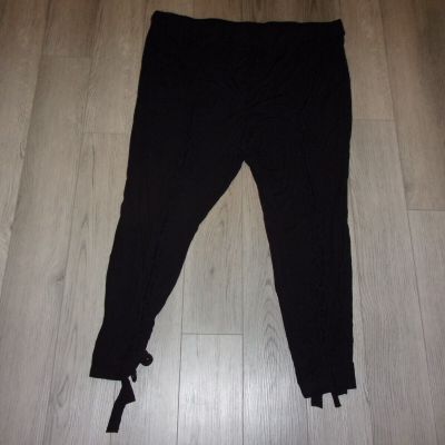 Women size 24 capri Leggings