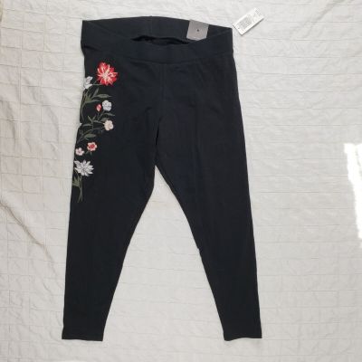 NWT Torrid Women Leggings 1 Sz 1X Black Cropped Floral Embroidered Stretch NEW