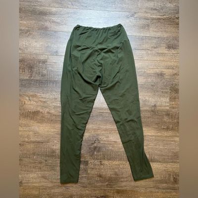 Stylish High-Waisted Olive Green Leggings for Comfort and Flexibility