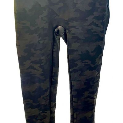 SPANX Faux Leather Black Camo Stretchy Reflective Shiny Leggings Size Medium