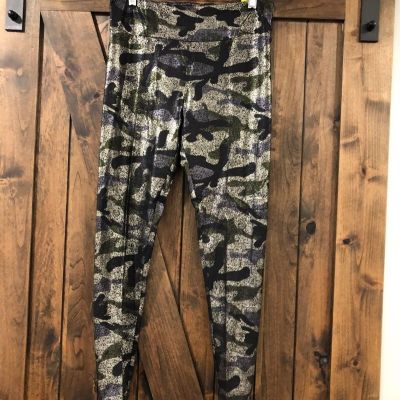 NWT Large Size 11-13 No Boundaries Juniors Shiny Camo Legging Silver C5596