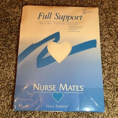 Nurse Mates full support 6mmHg compression pantyhose, color white, size: B