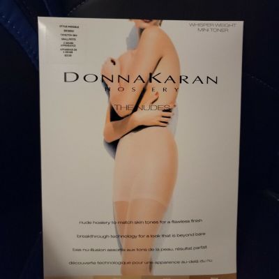 8 Pairs Donna Karan Hosiery Nude sz Small Stockings  Pantyhose  tummy control