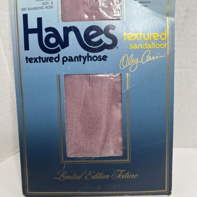 VTG Hanes Textured Pantyhose Sandalfoot Limited Ed Sz B Pink Rose Oleg Cassini