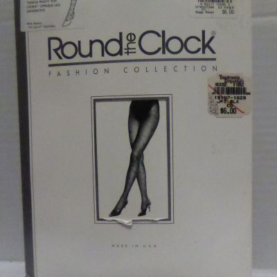 Round the Clock Size C/D Pretty Lace Pantyhose Jet Black Style 781