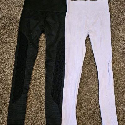 Womens No Boundaries Leggings Lot Of 2 Pairs  Size Small (3-5) Leggings.