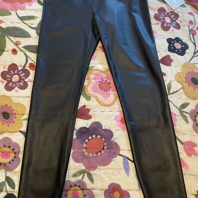 Woman’s Faux Black Leather Leggings By Gottex Size XSmall Stretchy New