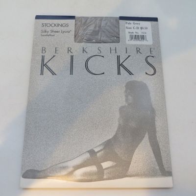 Berkshire Kicks Stockings Pale Grey Size C-D Style No 1550 vintage 1988 nylons 2