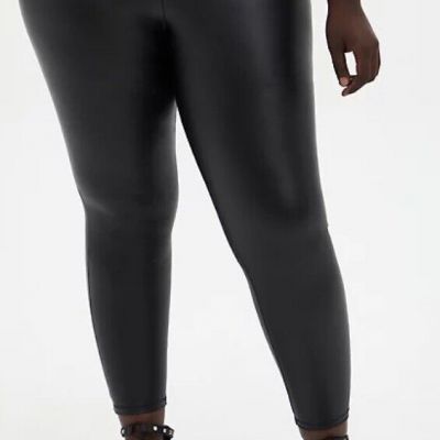 TORRID Platinum Leggings Faux Leather Full Length Plus Sz 4