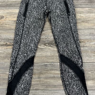 Lululemon Sole Training 7/8 Tight Daisy Dust Alpine Black/White Size 6