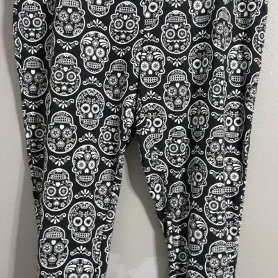 WOMAN'S TERRA & SKY  PLUS SIZE SKULL HALLOWEEN PRINTED LEGGING  .3X.