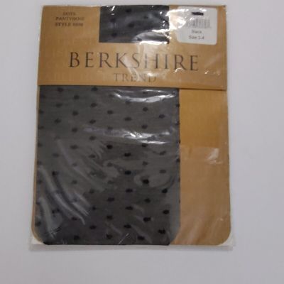 Berkshire Black Dot Pantyhose Size 3-4 Vintage Made In USA