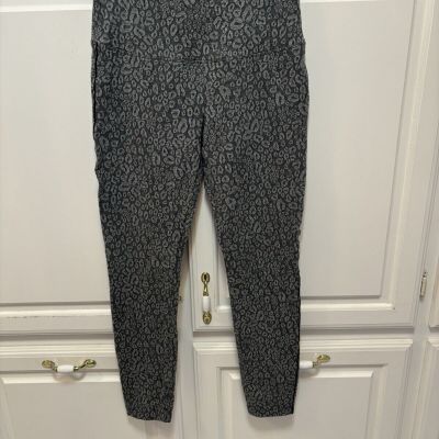 Lysse Gray Black Animal Leopard Print Leggings Size Medium