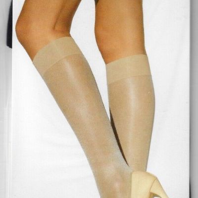 WOLFORD Satin Touch 20 Knee Highs, Medium, Black