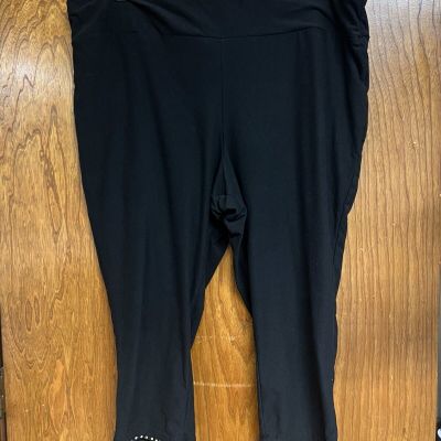 Women’s Plus Size Capri Leggings Size 3x24/26 Terra&sky Black With Amber Sparkle