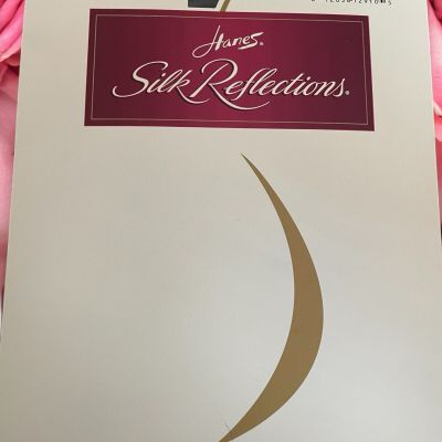 NEW Hanes Silk Reflections Silky Sheer Control Top 718 AB Jet Pantyhose