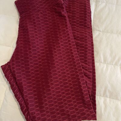 Women’s Leggings Burgundy Color Size Small NWOT