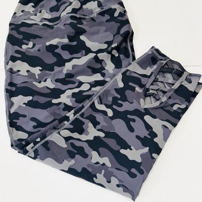 Torrid Black Gray Charcoal Camouflage Pedal Pusher Capri Leggings Size 5 (5X)