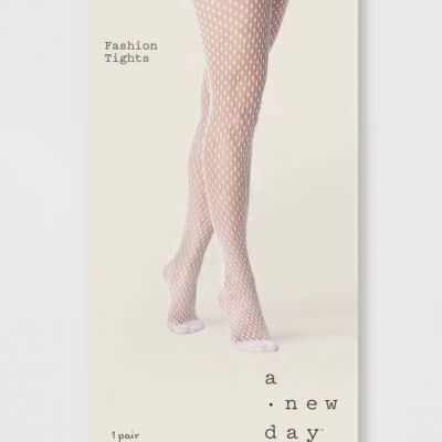 A New Day Women's White Diamond Net Tights Full Toe Hose Sz: S/M 100-150 lbs.