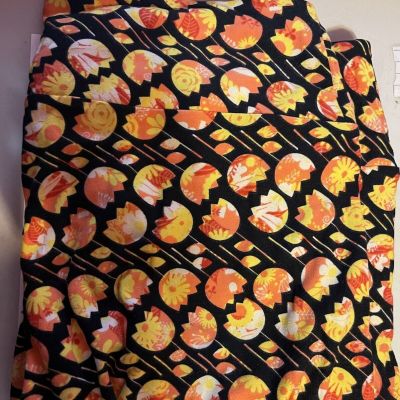 TC LuLaRoe Tall & Curvy Leggings.